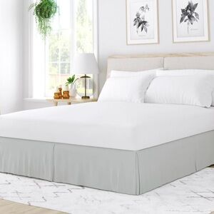 Elegant light gray bedskirt -new-unused -Queen